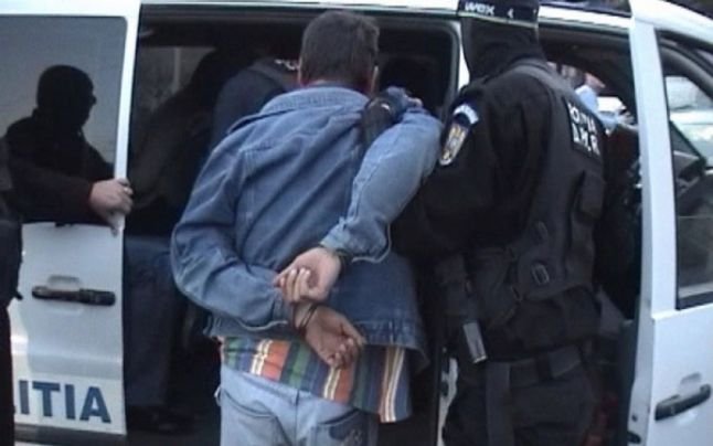  Traficantul prins cu BMW-ul burduşit cu cocaină s-a săturat de închisoare