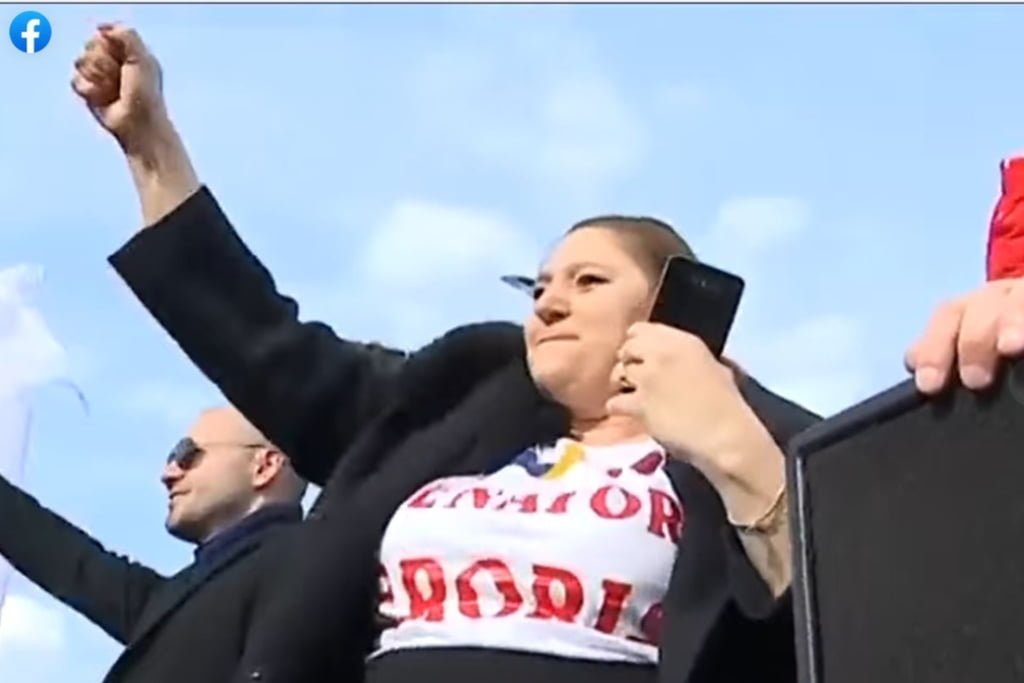 Cîțu: Diana Șoșoacă a fost amendată după protestul din weekend. Are foarte multe amenzi