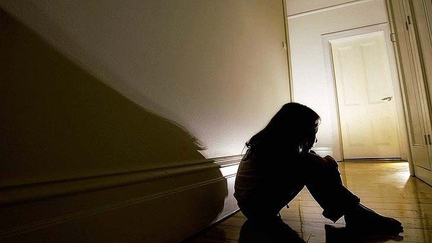  Fetiţă de 12 ani din Holboca, supusă perversiunilor sexuale de o rudă
