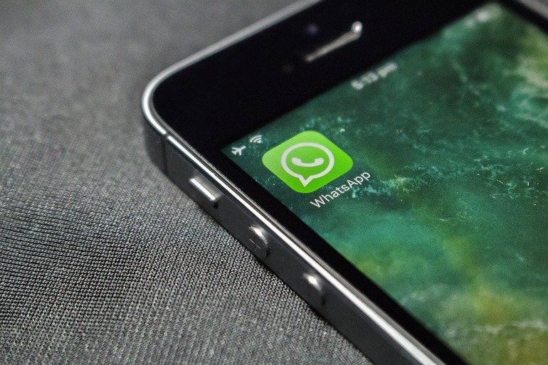  Cei care trec de la Android la iPhone sau invers pot să-și ia chat-urile de pe WhatsApp cu ei