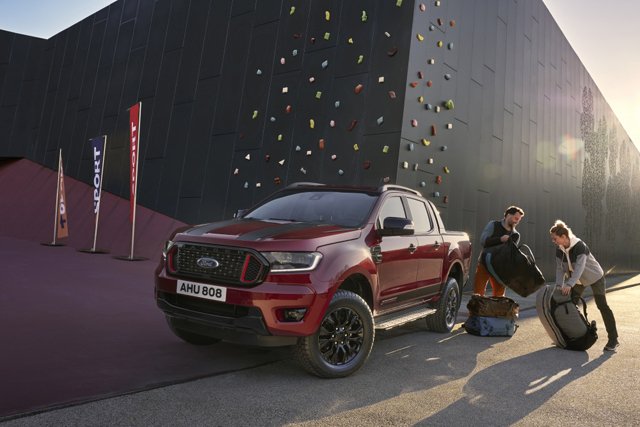  Ford lansează noile ediții limitate Stormtrak și Wolftrak pentru modelul Ranger, cel mai bine vândut pick- up din Europa (P)