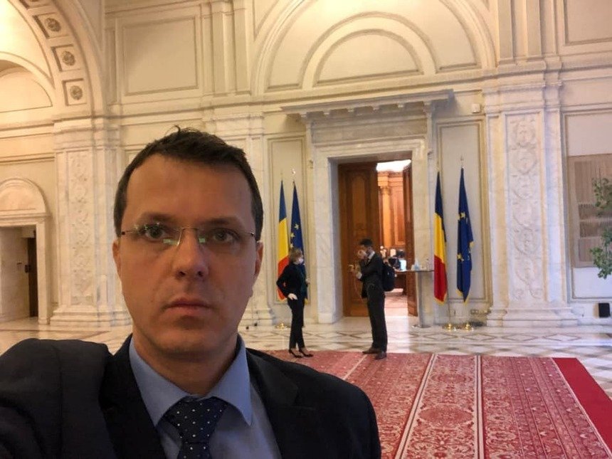  Moşteanu anunţă că USR PLUS ar putea renunţa la solicitarea ca Florin Cîţu să nu mai fie premier