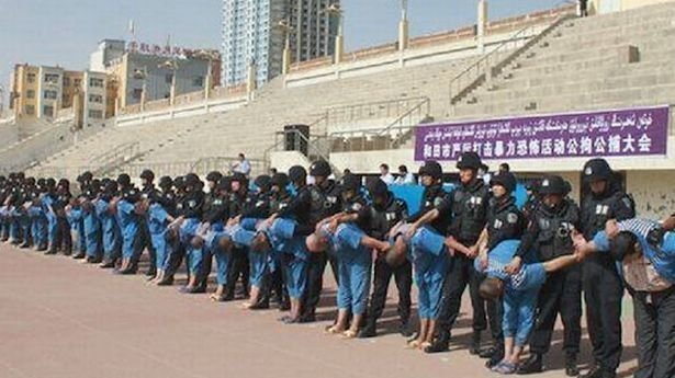  Parlamentul britanic denunţă un genocid al uigurilor în Xinjiang. Prima reacţie a Chinei