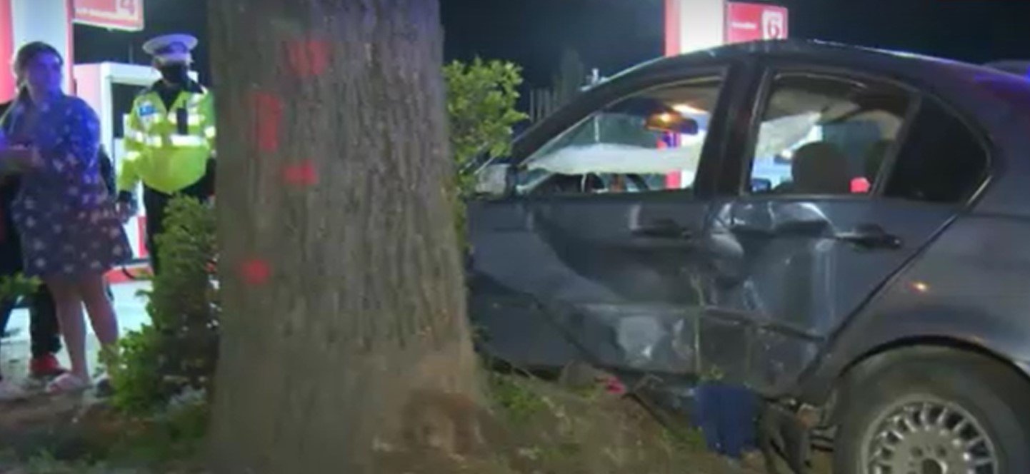  Şoferul unui BMW a spulberat pe trecerea de pietoni o femeie care avea cinci copii