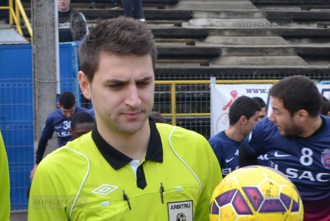  George Vidican arbitrează semifinala Cupei României dintre Viitorul Pandurii Târgu Jiu şi Universitatea Craiova