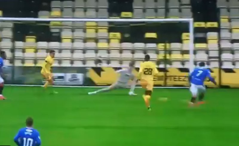  VIDEO Ianis Hagi, pe urmele tatălui. A dat gol și a obținut un penalty pentru Rangers