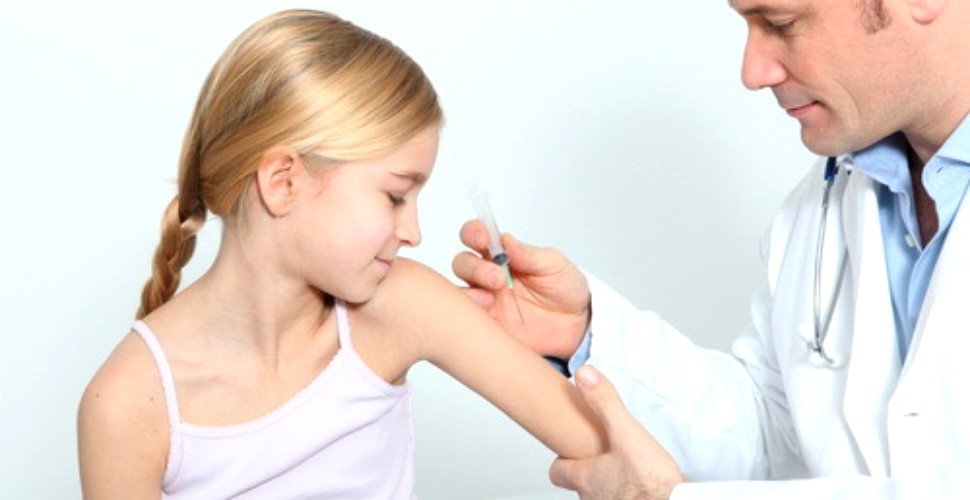 O nouă provocare pentru campania de vaccinare anti-COVID: imunizarea copiilor!