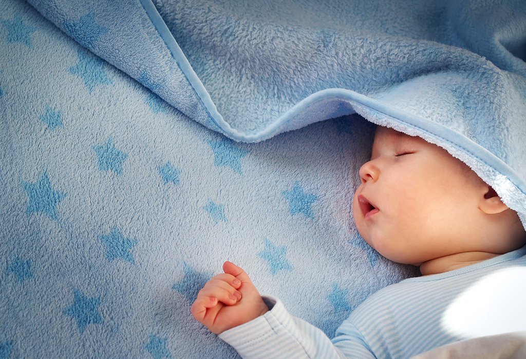 Trei trucuri-cheie pentru ca bebeluşul tău să doarmă mai bine