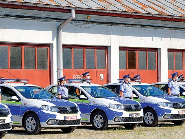  Poliţia a salvat Dacia în 2020. Livrările către MAI au limitat declinul vânzărilor
