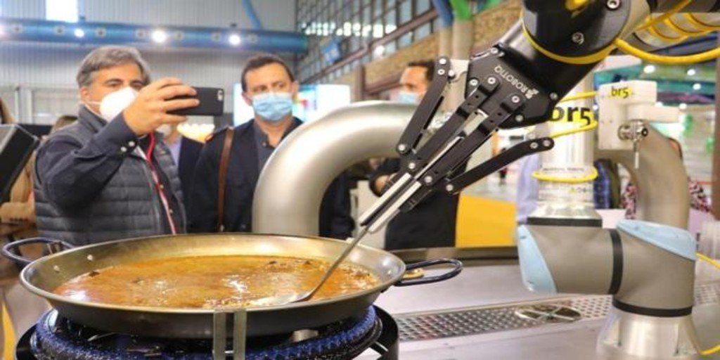  Spania: Un robot care prepară paella, pe gustul unui chef spaniol