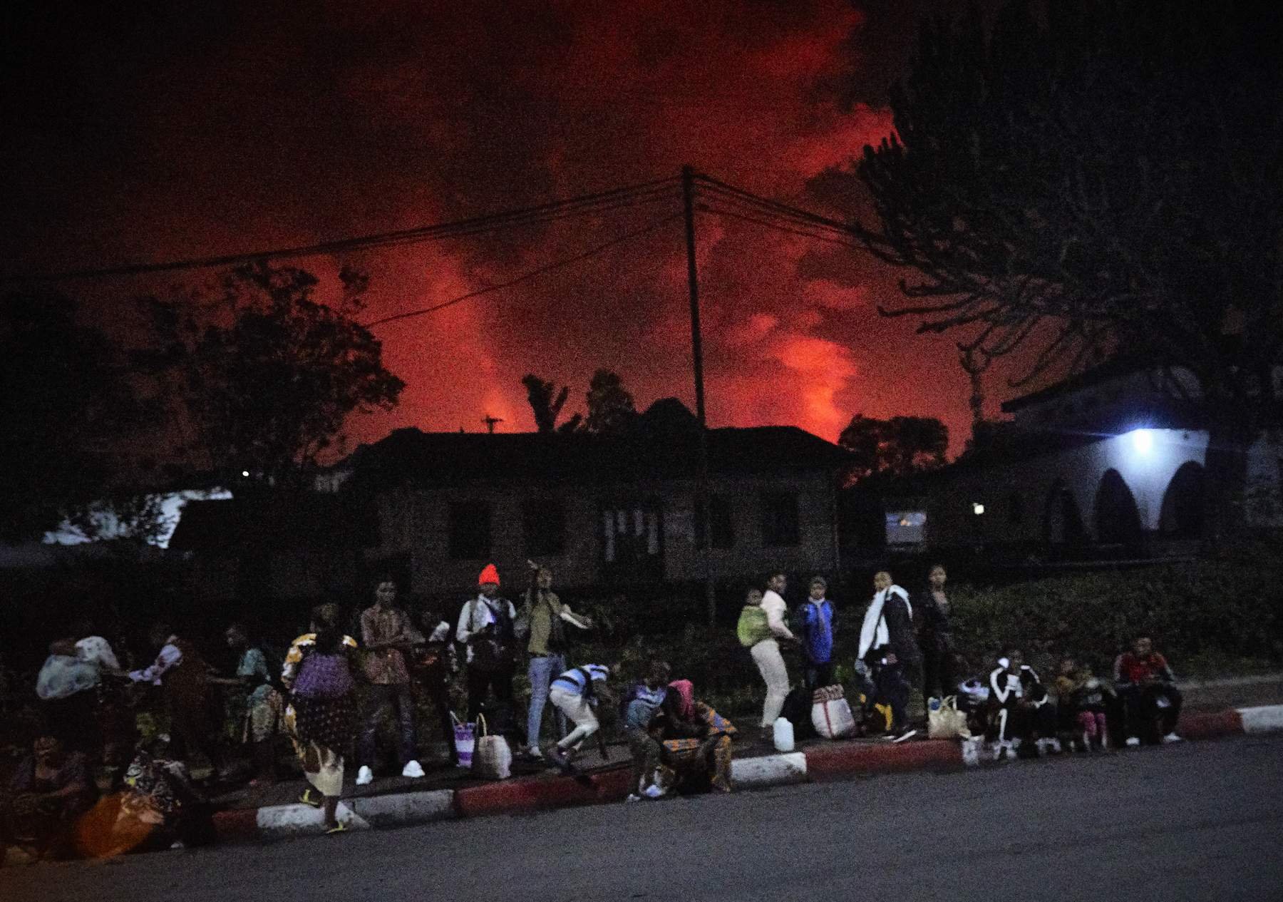  VIDEO: Unul dintre cei mai periculoşi vulcani din lume a erupt sâmbătă noapte în Congo