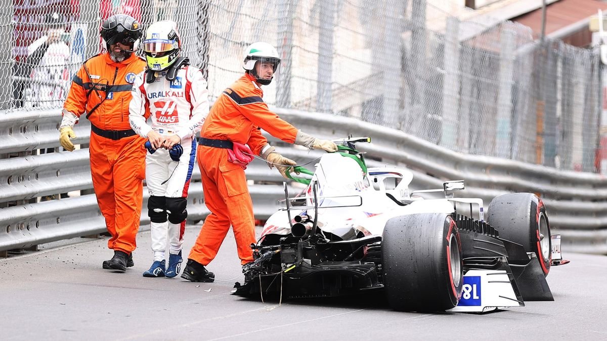  VIDEO: Dezastru pentru fiul lui Schumacher la Monte Carlo. Și-a pulverizat mașina