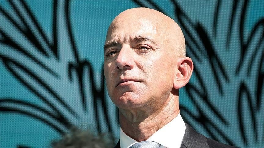  Fondatorul și CEO-ul Amazon Jeff Bezos a pierdut pentru câteva ore titlul de cel mai bogat om al planetei