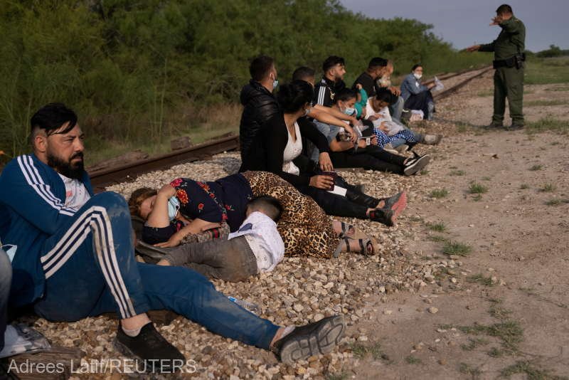  Record de migranţi romi din România reţinuţi la frontiera dintre Mexic şi SUA