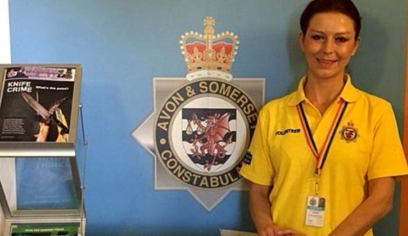  Polițistă din România, în centrul unui scandal în Marea Britanie. Femeia este acuzată de colegi de rasism