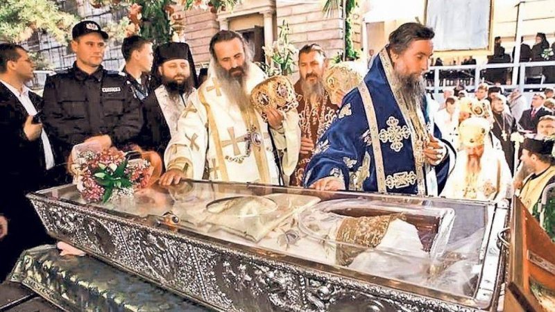  Arhiepiscopia Iaşilor aniversează 380 de ani de la aducerea moaştelor Sfintei Parascheva