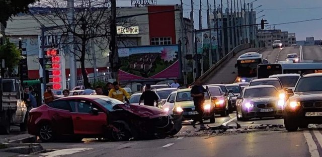  Şoferul autoturismului Mazda care a provocat accidentul de duminică din Bucium a fost reţinut