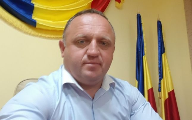  Primar din județul Suceava, dispărut de două zile. Mașina este la aeroport