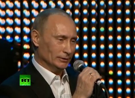  DE COLECŢIE! Putin a cântat „Blueberry Hill” la „Vocea Rusiei” (VIDEO)