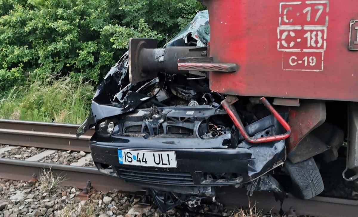  Accidentul feroviar de la Hălăucești, cu mașina în fața trenului: sinucidere din gelozie?