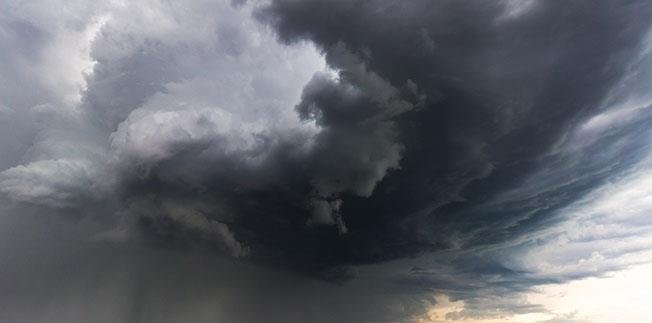  Nu scăpăm de ploi! Directorul ANM anunţă un ciclon peste România