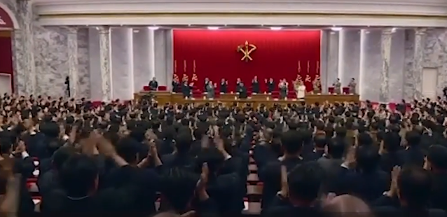  VIDEO Comunism și obediență la maxim. Kim Jong-Un, aplaudat minute în șir