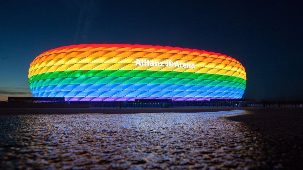  Ungurii nu vor să joace pe un stadion iluminat în culorile LGBT în Germania