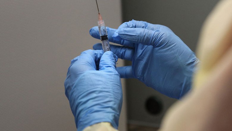  Mai mult de jumătate din populaţia Spaniei a primit cel puţin o doză de vaccin anti-Covid
