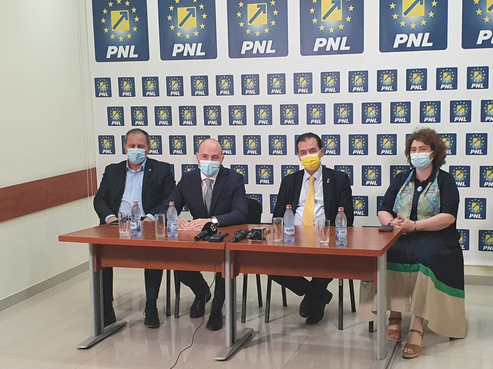  LIVE VIDEO: Ludovic Orban și alți liberali susțin o conferință la Iași