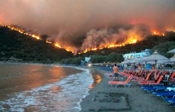 Atenţionare de călătorie MAE: Grecia, risc ridicat de incendii