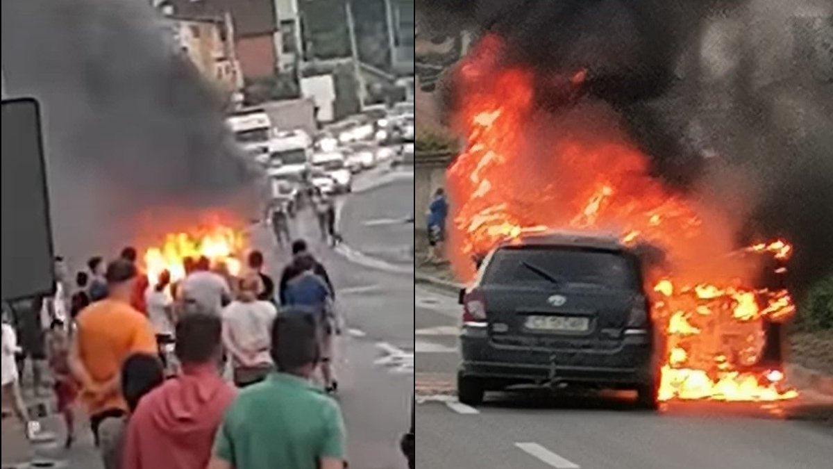  VIDEO Mașină incendiată la Agigea, în trafic. Portbagajul, plin cu artificii