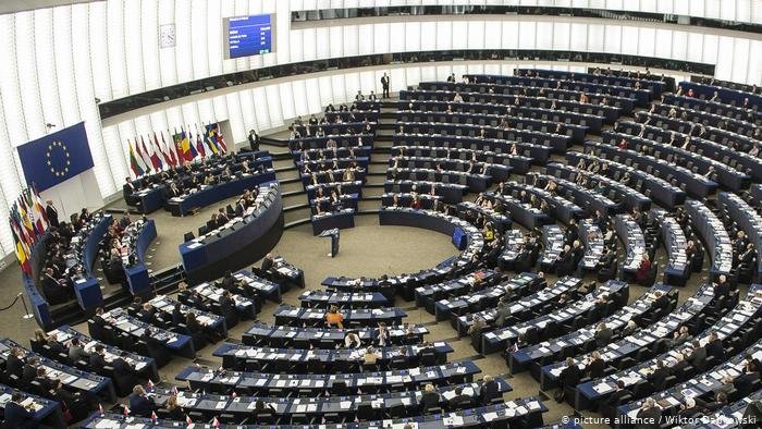  Parlamentul European cere astăzi intrarea Bulgaria şi România în Schengen