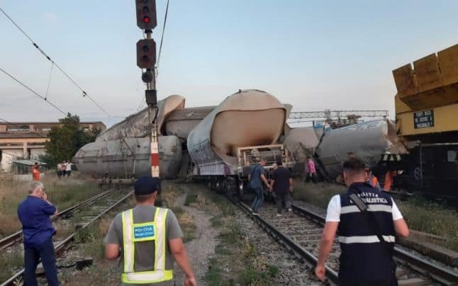  Mecanicul răspunzător pentru ciocnirea trenurilor de la Fetești a fost reținut pentru 24 de ore