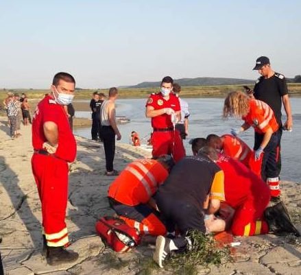  Cei cinci adolescenţi înecaţi în Siret erau din judeţul Neamţ; victimele au între 14 şi 18 ani