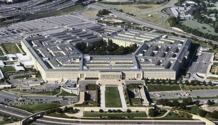  Stare de alertă la Pentagon: Clădirea a intrat în izolare după ce s-au auzit focuri de armă în apropiere