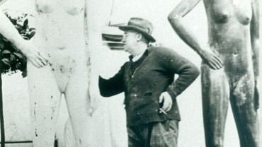  Muzeu belgian, cenzurat de Facebook din cauza unei fotografii cu sculpturi nud din secolul trecut