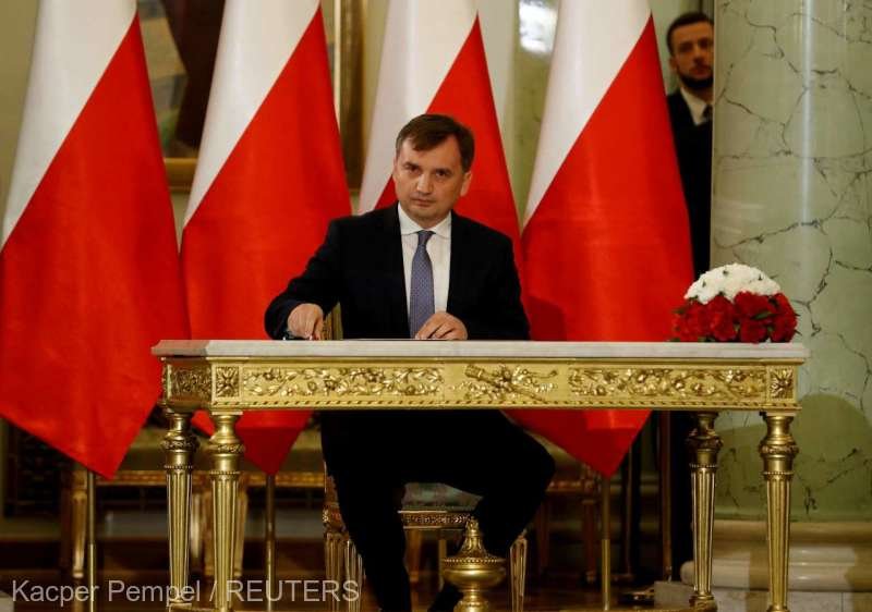  Polonia trebuie să rămână în UE, dar nu cu orice preţ, afirmă ministrul justiţiei