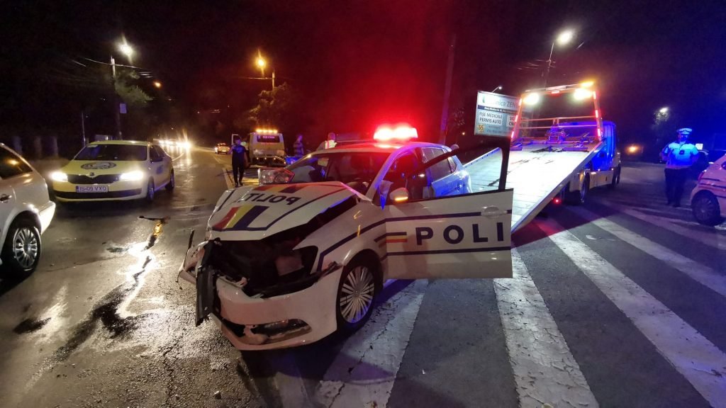  Accident cu mașina Poliției în Podu de Piatră