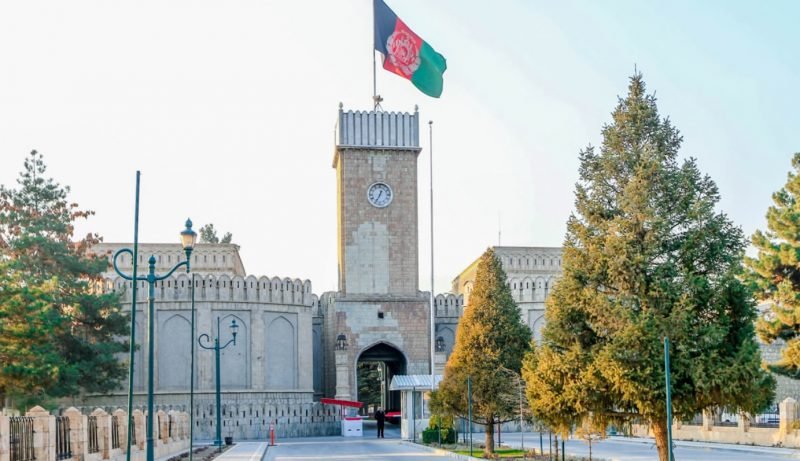 Talibanii spun că au preluat controlul palatului prezidenţial din Kabul