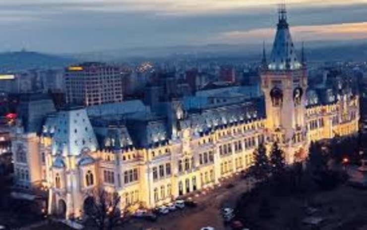  Reacția unei turiste care a văzut pentru prima dată Iașul: Bucureștiul e o cocină iar Clujul – un grajd.  Nu inspiri nicio duhoare…