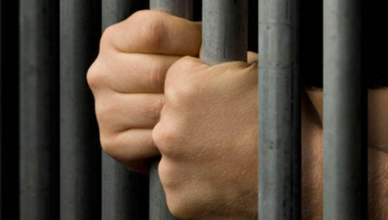  Contrabandistă băgată la închisoare: câte o zi după gratii pentru fiecare ţigară