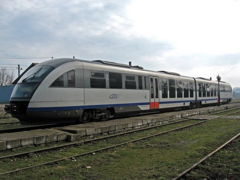  Cinci garnituri noi de tren, cu bani europeni? Trenul metropolitan: primul pas concret