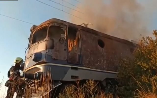  Angajații CFR acuză că-și riscă viața împreună cu călătorii, în trenurile vechi