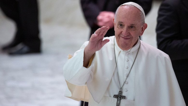  Papa Francisc, despre recenta sa intervenţie chirurgicală: ”Un infirmier mi-a salvat viaţa”