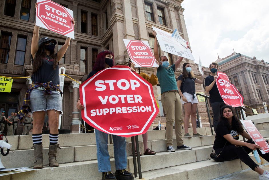  Texasul adoptă o lege electorală controversată acuzată de restrângerea dreptului la vot al minorităţilor
