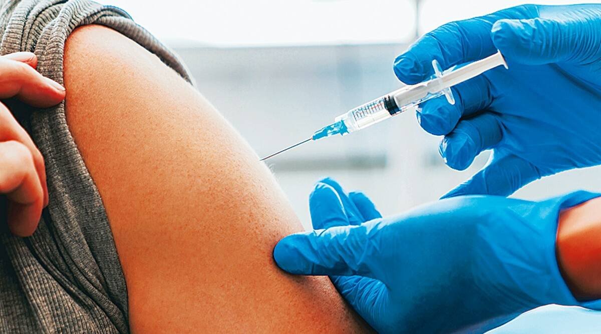  Franţa a lansat campania de vaccinare cu a treia doză