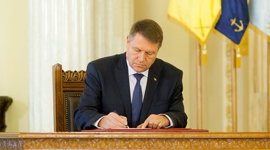  Iohannis a semnat decretul de revocare a ministrului Stelian Ion. În locul său vine Lucian Bode