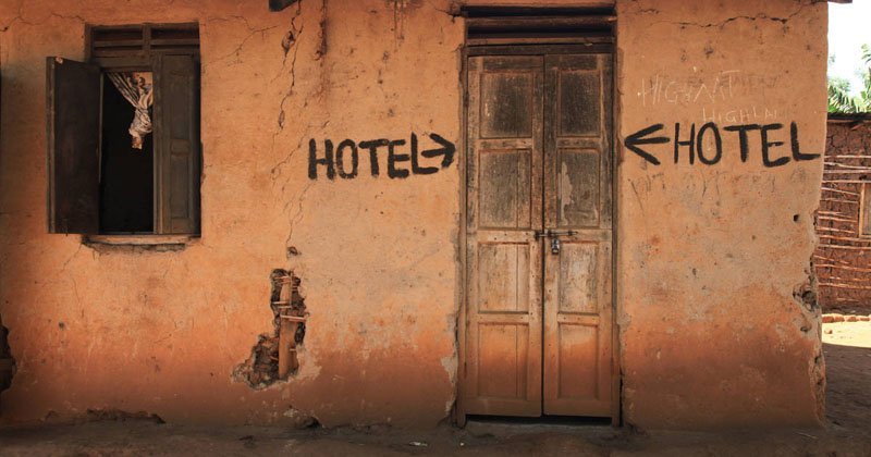  „Litoralul pentru toţi”: hotelurile aşteaptă turiştii cu porţile deschise, să iasă mirosul