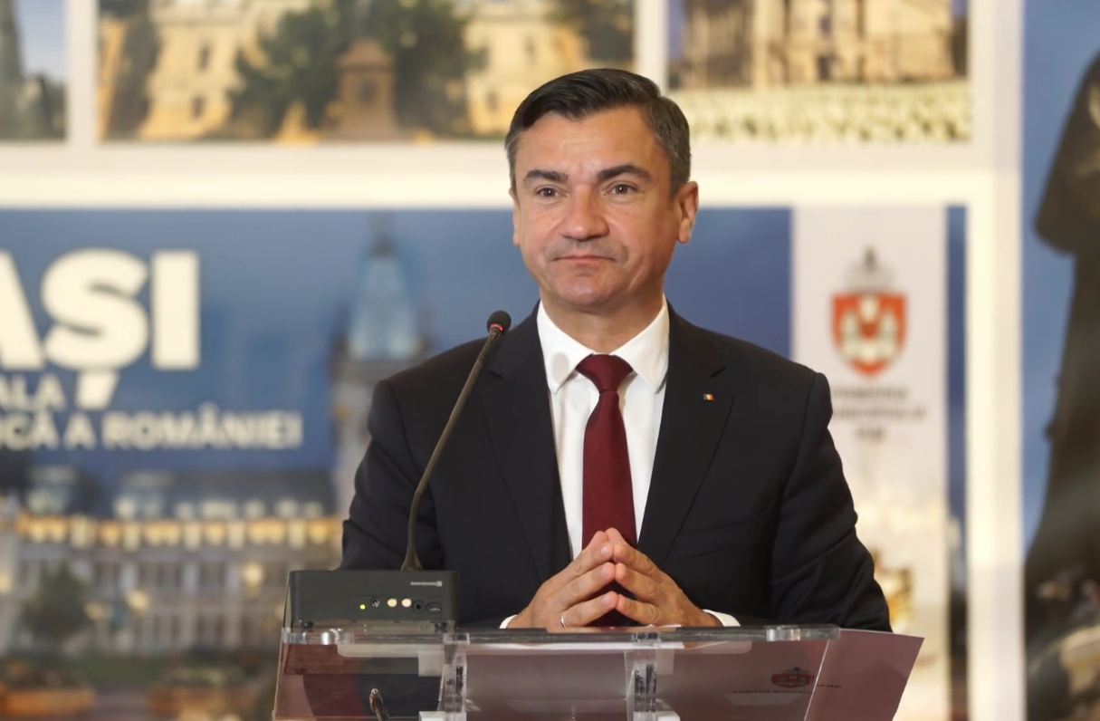  LIVE VIDEO: Primarul Mihai Chirica prezintă date despre noul an școlar