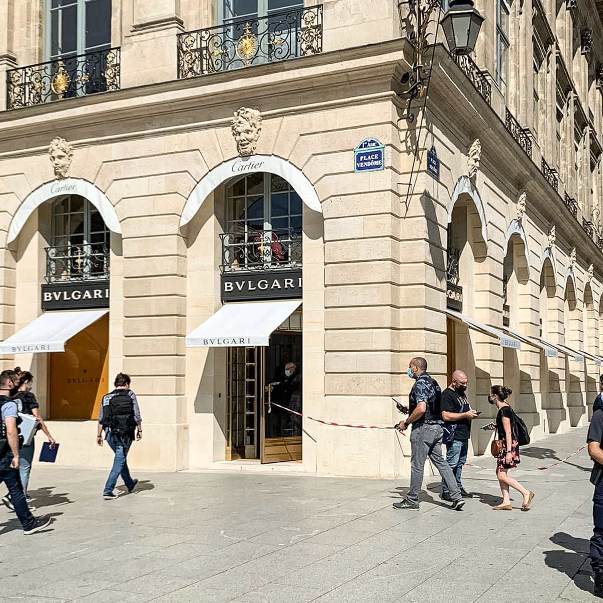  Jaf armat de zece milioane de euro la un magazin de bijuterii de lux din Paris